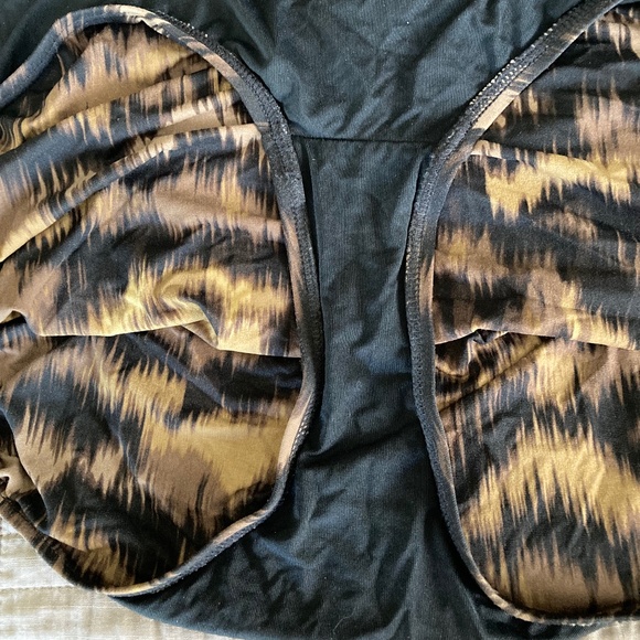 Carmen Marc Valvo Strapless Leopard Bathing Suit - Picture 5 of 10